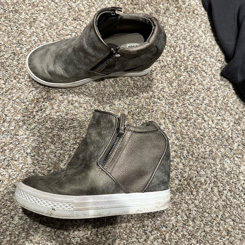 Not rated. Wedge sneaker